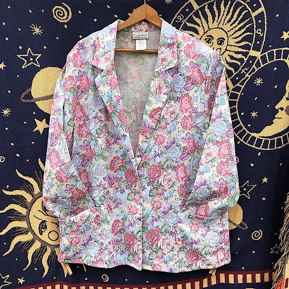 VTG | 80’s Pastel Floral Blazer with pockets and pearl button